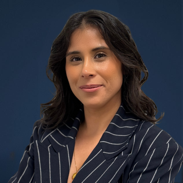 Equipo:Alexandra Traverso